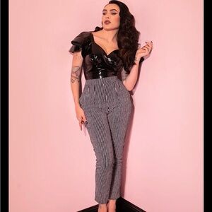 **SOLD** Vixen striped cigarette pants